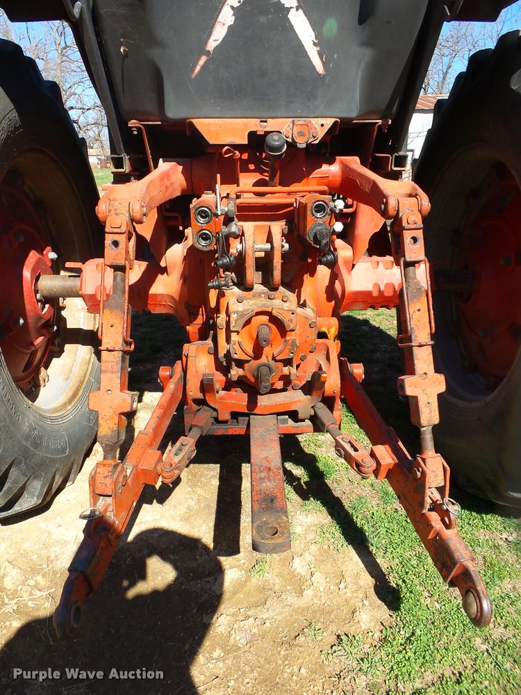 image for item DA2575 1976 International 1086 tractor
