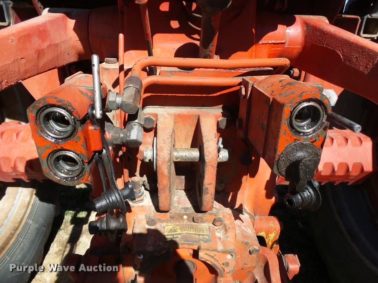 image for item DA2575 1976 International 1086 tractor