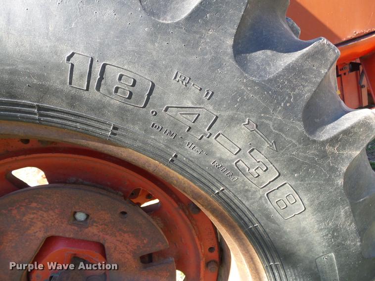 image for item DA2575 1976 International 1086 tractor