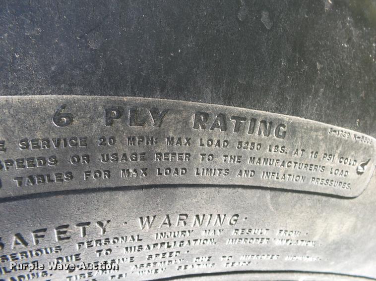 image for item DA2575 1976 International 1086 tractor