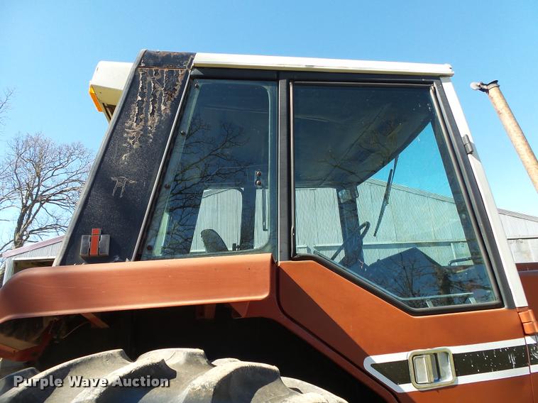 image for item DA2575 1976 International 1086 tractor