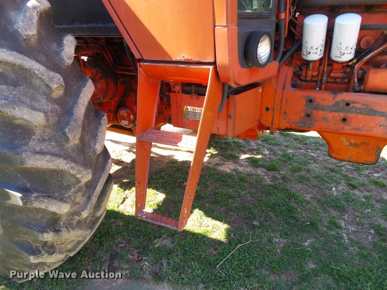 image for item DA2575 1976 International 1086 tractor