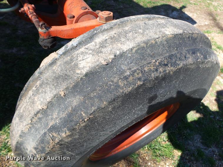 image for item DA2575 1976 International 1086 tractor