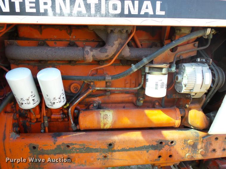 image for item DA2575 1976 International 1086 tractor