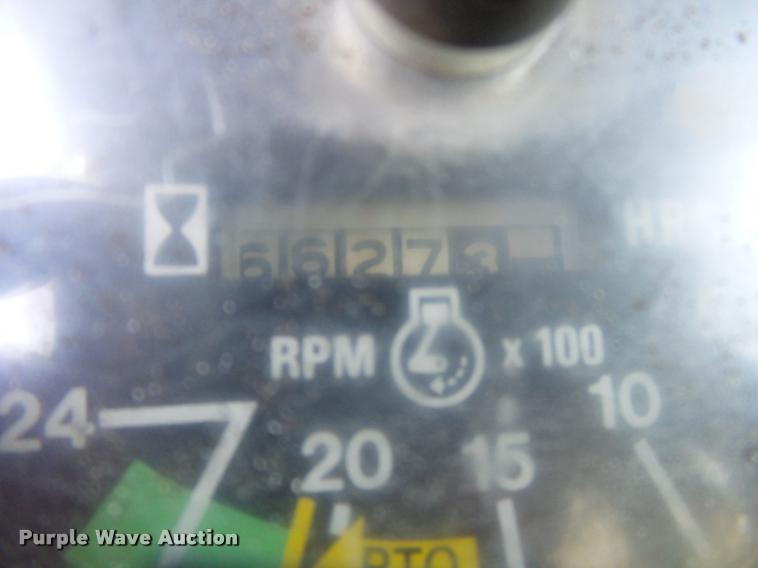 image for item DA2575 1976 International 1086 tractor