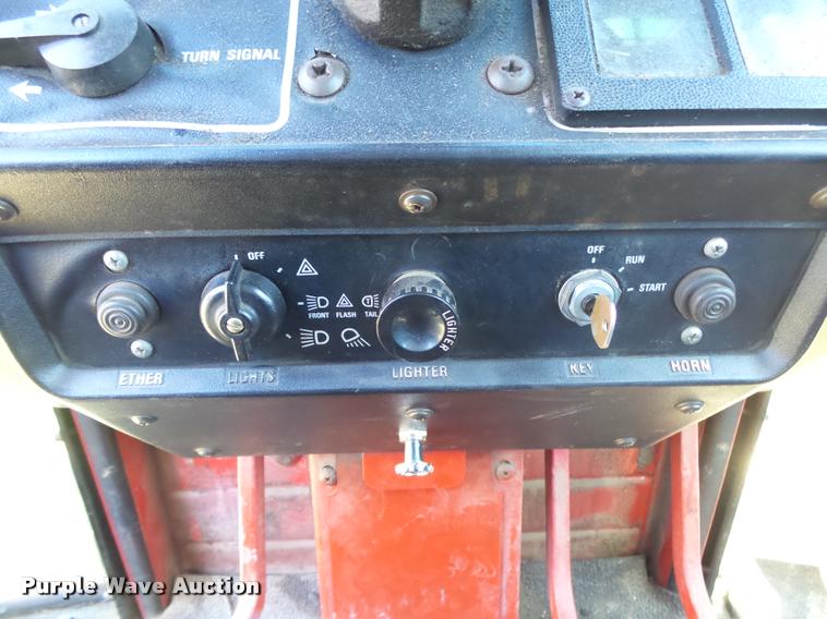 image for item DA2575 1976 International 1086 tractor