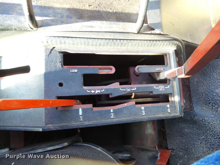 image for item DA2575 1976 International 1086 tractor