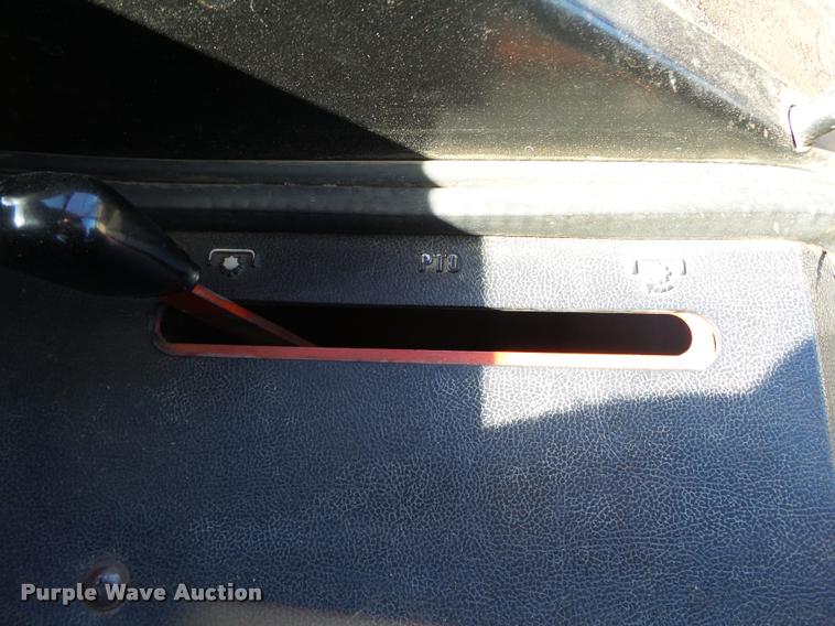 image for item DA2575 1976 International 1086 tractor