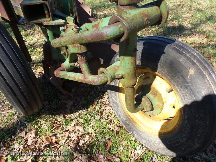 image for item DA2576 John Deere five bottom plow