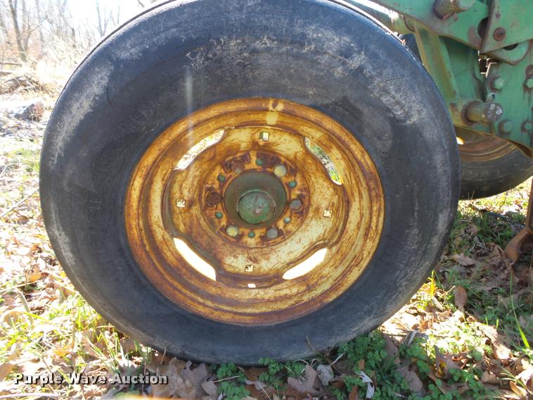 image for item DA2576 John Deere five bottom plow