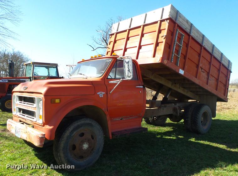 image for item DA2580 1968 Chevrolet C50 grain truck