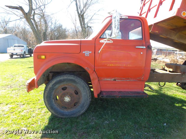 image for item DA2580 1968 Chevrolet C50 grain truck