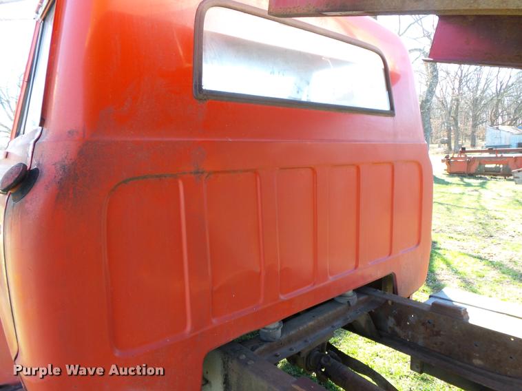 image for item DA2580 1968 Chevrolet C50 grain truck