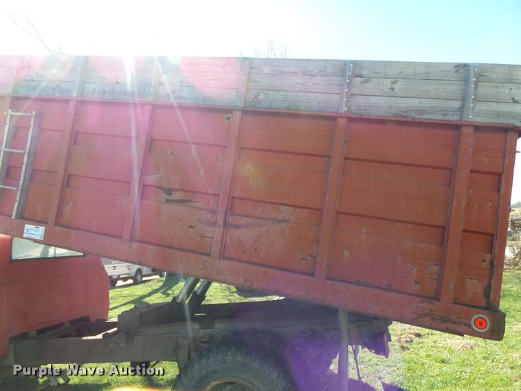 image for item DA2580 1968 Chevrolet C50 grain truck