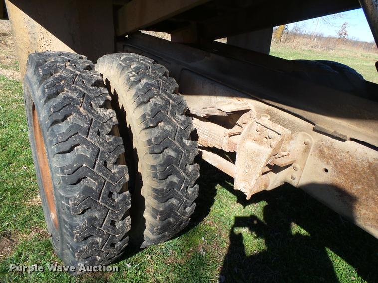 image for item DA2580 1968 Chevrolet C50 grain truck