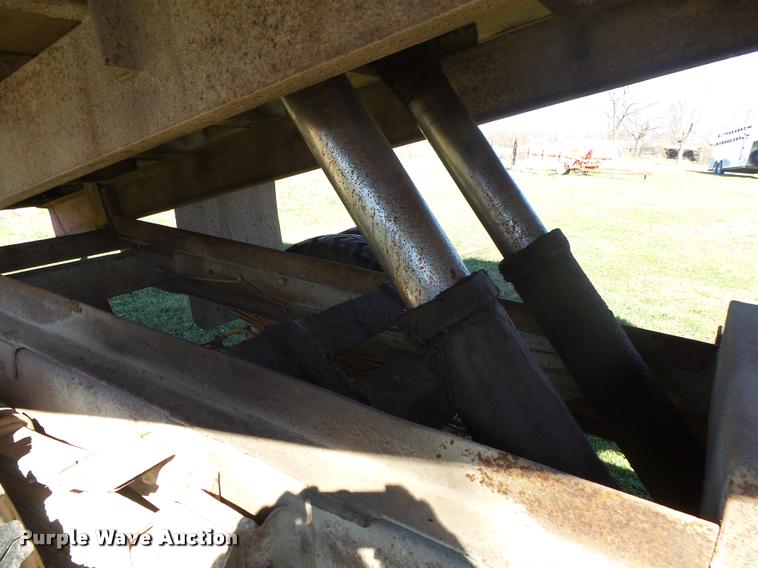 image for item DA2580 1968 Chevrolet C50 grain truck