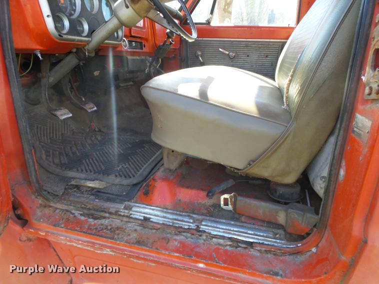 image for item DA2580 1968 Chevrolet C50 grain truck