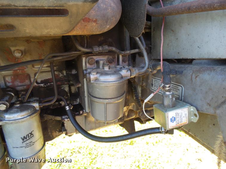 image for item DA2581 1978 Massey-Ferguson 2775 tractor