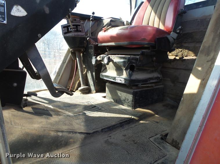 image for item DA2581 1978 Massey-Ferguson 2775 tractor