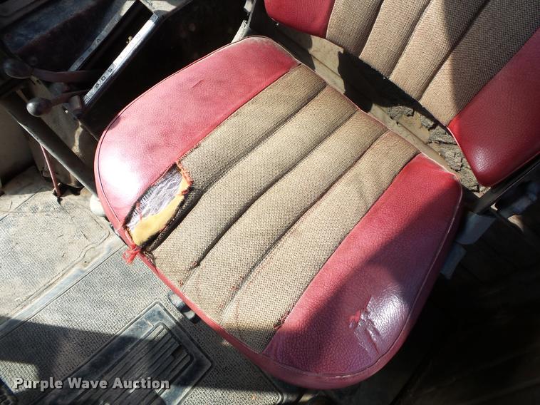 image for item DA2581 1978 Massey-Ferguson 2775 tractor