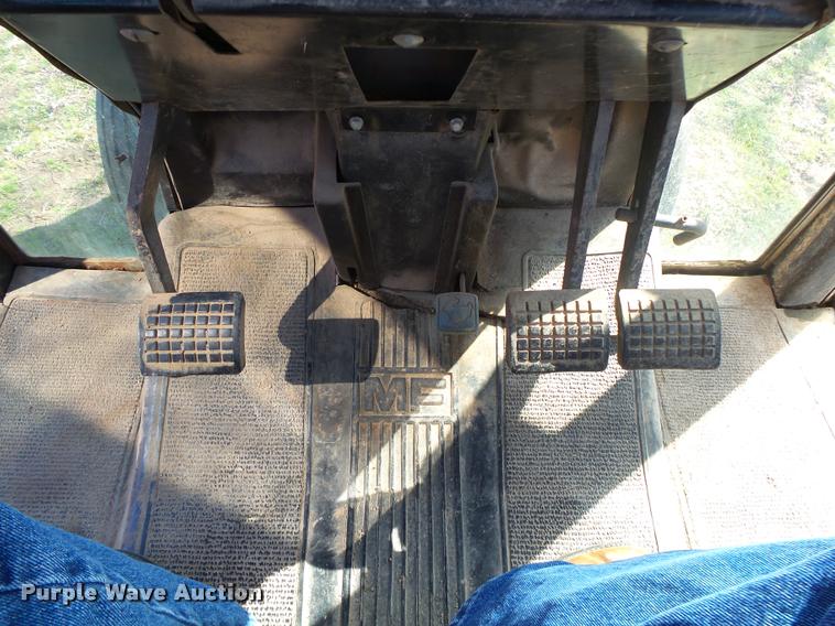 image for item DA2581 1978 Massey-Ferguson 2775 tractor