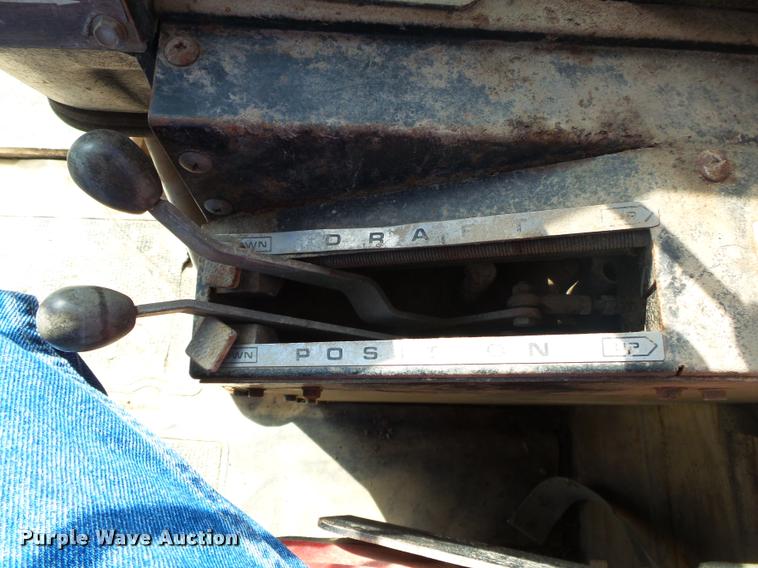 image for item DA2581 1978 Massey-Ferguson 2775 tractor