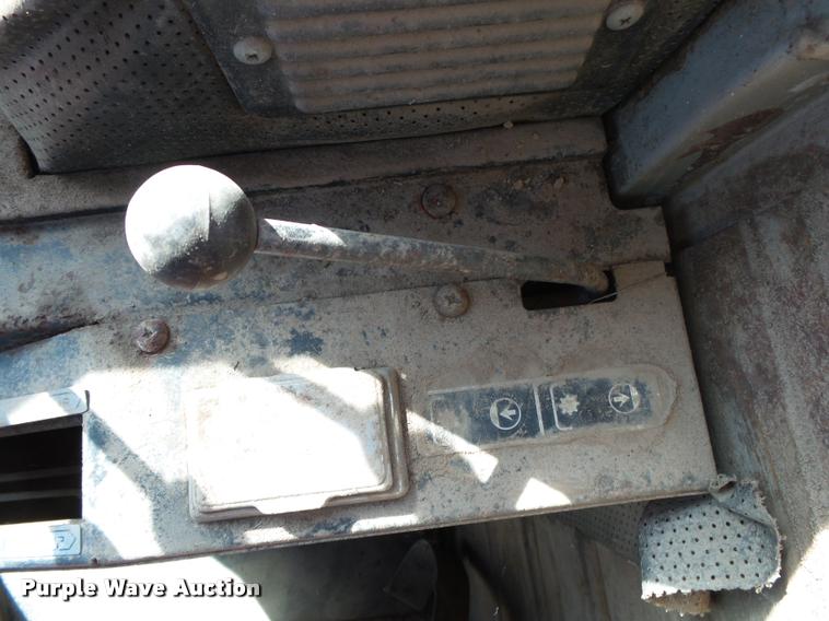 image for item DA2581 1978 Massey-Ferguson 2775 tractor