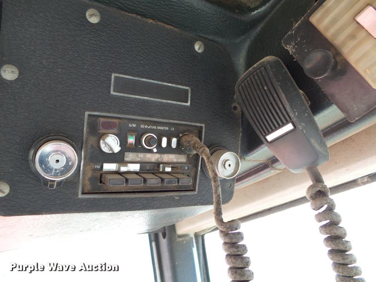 image for item DA2581 1978 Massey-Ferguson 2775 tractor