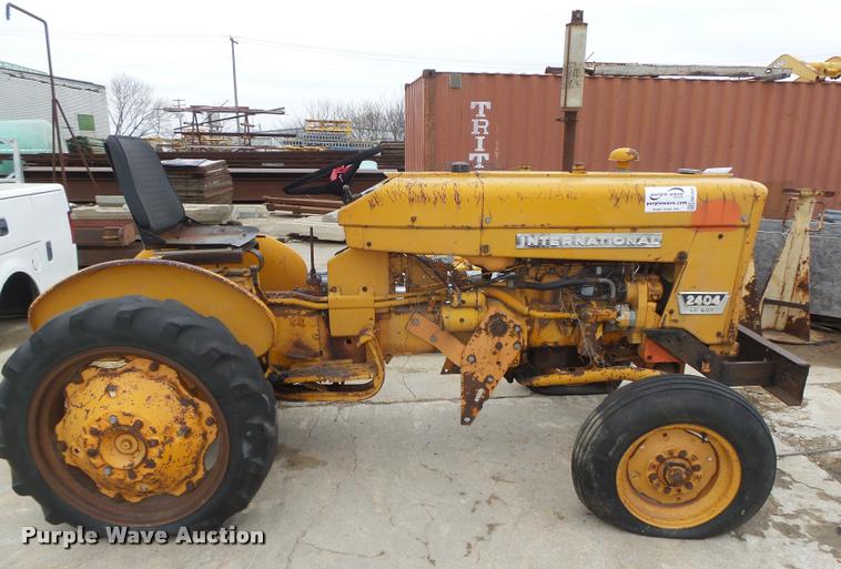image for item DA7428 International 2404 LoBoy tractor