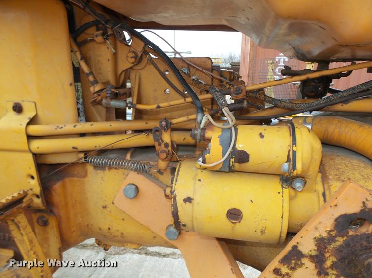 image for item DA7428 International 2404 LoBoy tractor