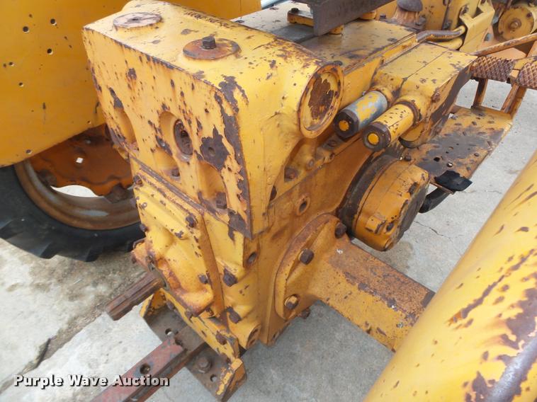 image for item DA7428 International 2404 LoBoy tractor