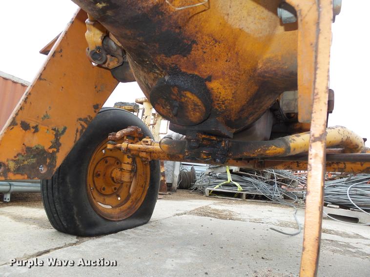 image for item DA7428 International 2404 LoBoy tractor