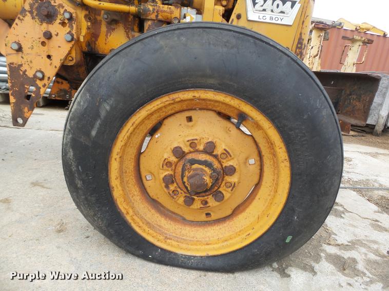 image for item DA7428 International 2404 LoBoy tractor