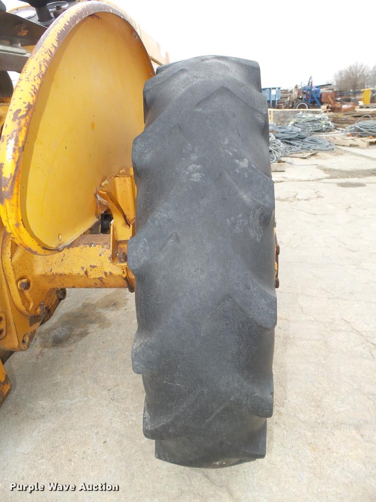 image for item DA7428 International 2404 LoBoy tractor