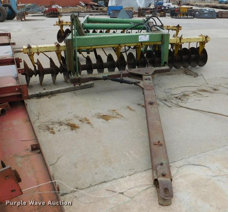 image for item DA7435 John Deere 340 off-set disk