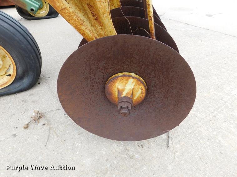 image for item DA7435 John Deere 340 off-set disk