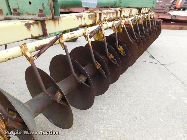 image for item DA7435 John Deere 340 off-set disk