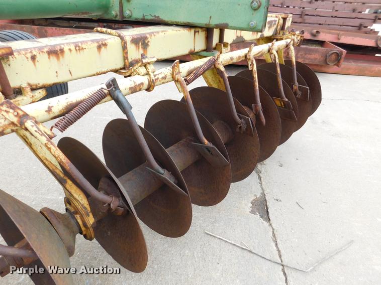 image for item DA7435 John Deere 340 off-set disk