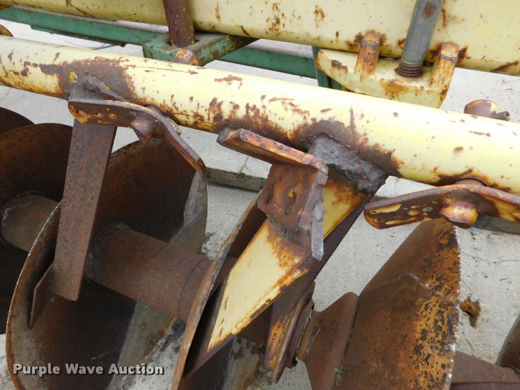image for item DA7435 John Deere 340 off-set disk