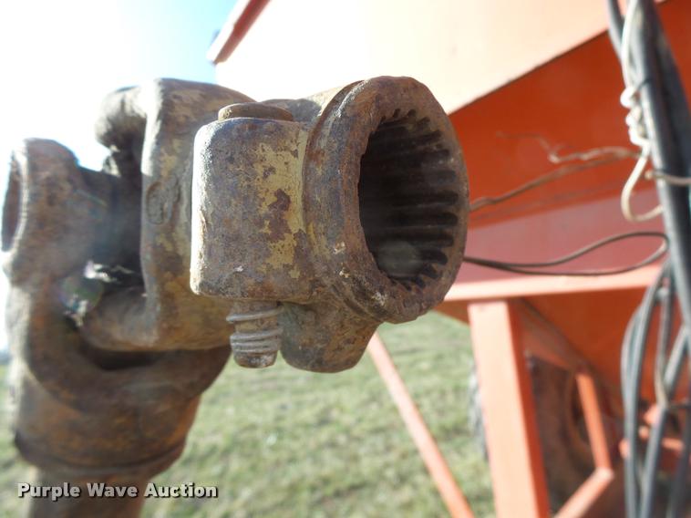 image for item DA9419 Killbros 475 grain cart