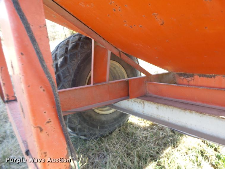 image for item DA9419 Killbros 475 grain cart