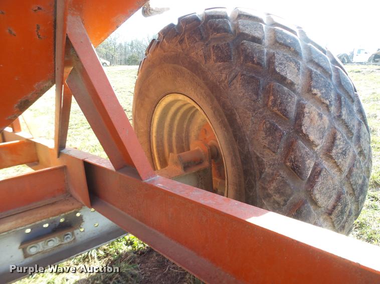 image for item DA9419 Killbros 475 grain cart