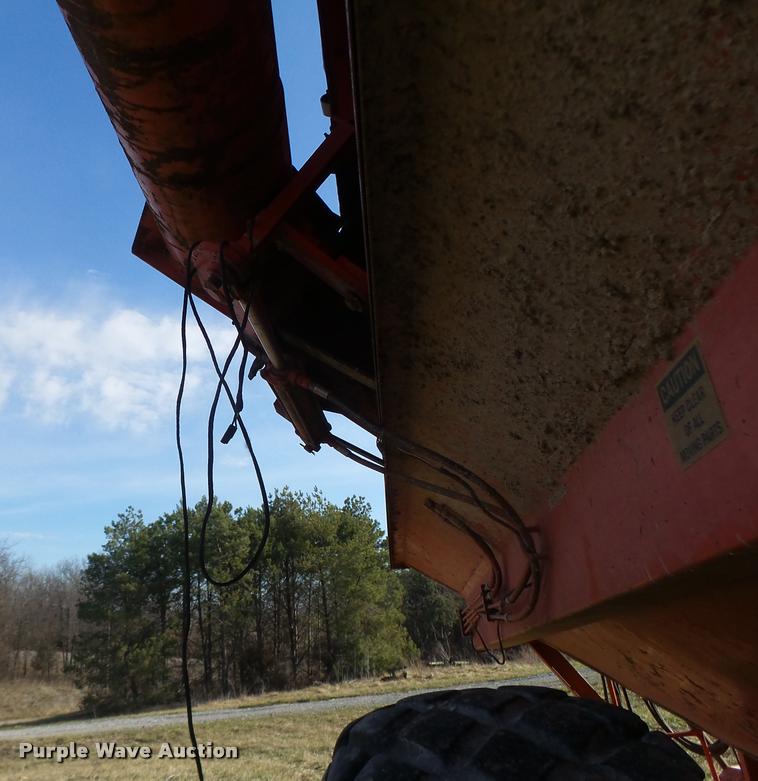 image for item DA9419 Killbros 475 grain cart