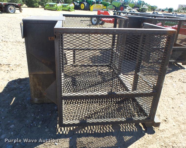 image for item DB1942 Steel man basket