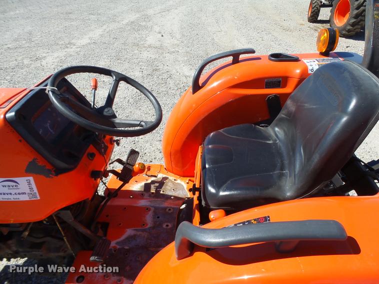 image for item DB1943 Kubota L4400 MFWD tractor