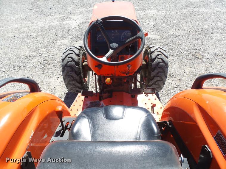 image for item DB1943 Kubota L4400 MFWD tractor