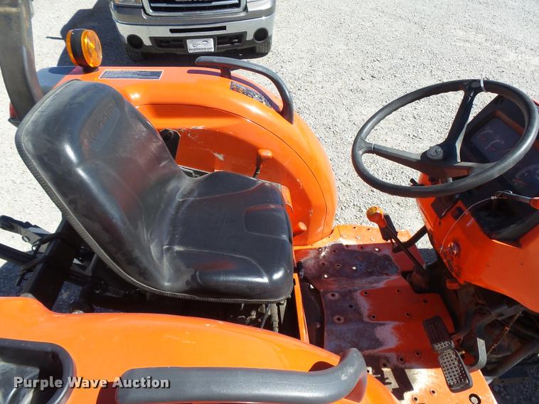 image for item DB1943 Kubota L4400 MFWD tractor