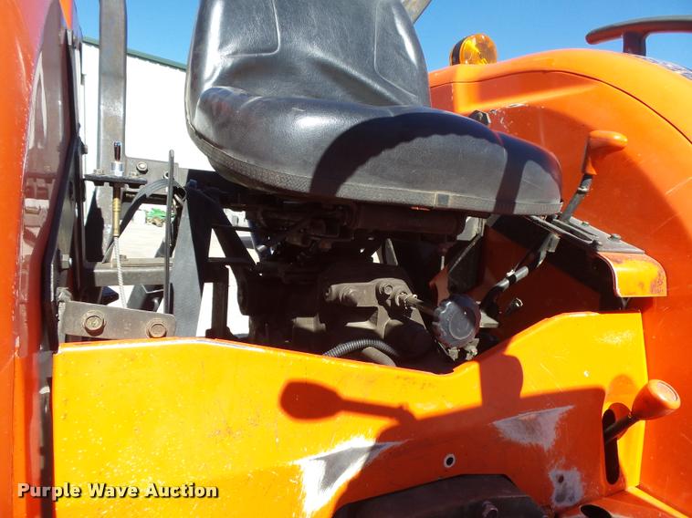 image for item DB1943 Kubota L4400 MFWD tractor