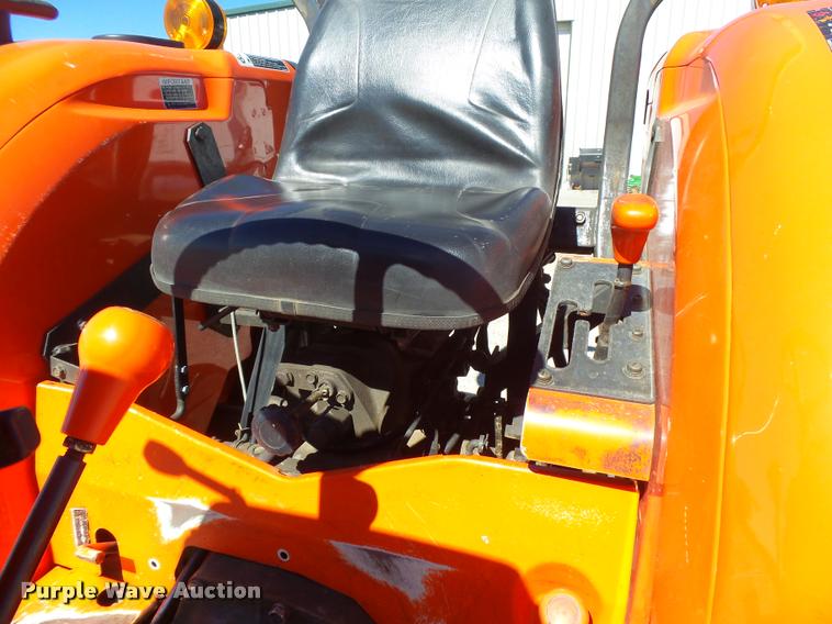 image for item DB1943 Kubota L4400 MFWD tractor