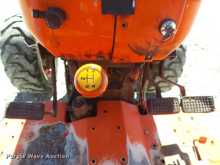 image for item DB1943 Kubota L4400 MFWD tractor